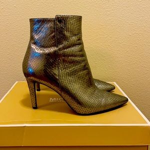 Michael Michael Kors Ankle Bootie
